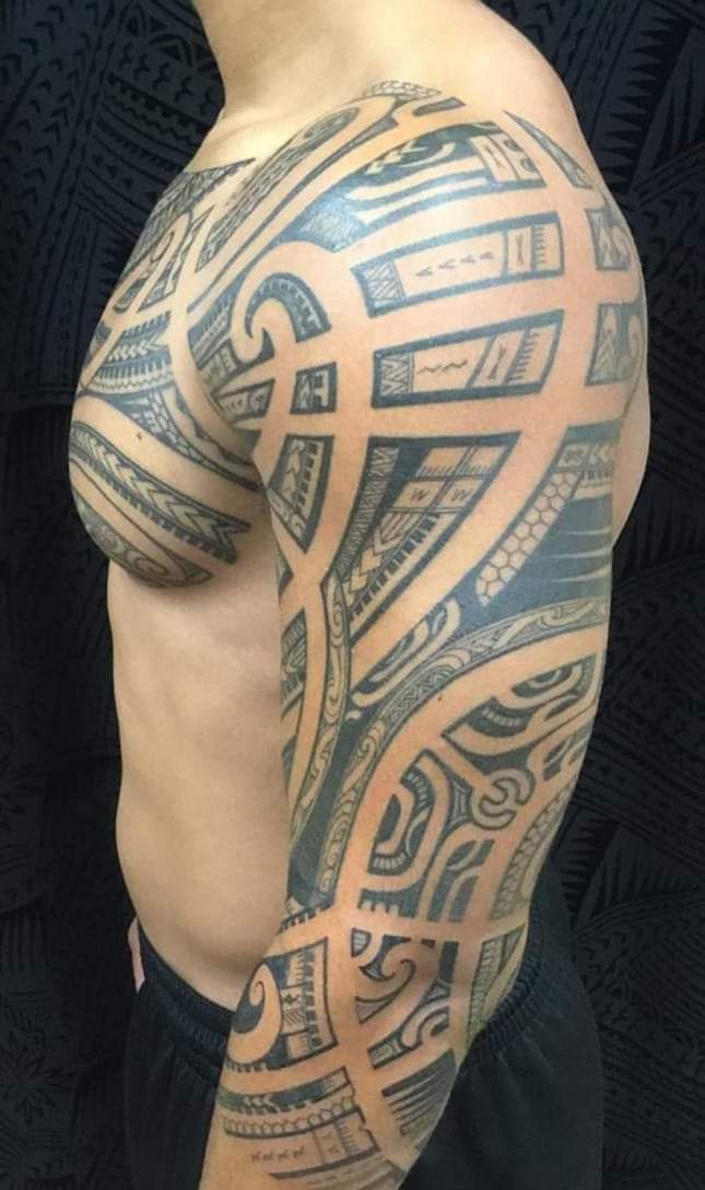 Pacific Soul Tattoo - Poly hand tattoo by @pacificsoul_steve on  @ikaika.poki #pacificsoultattoo #pacificsoultattoohawaii #suluapetatau  #polynesiantattoos #samoantattoos #allfreehandtattoo #honolulu #hawaii |  Facebook